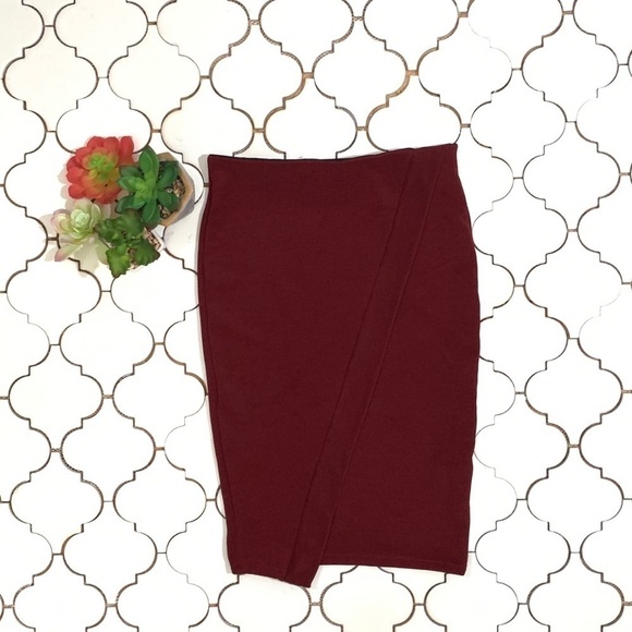 Zara Pencil Skirt - Picture 1 of 2